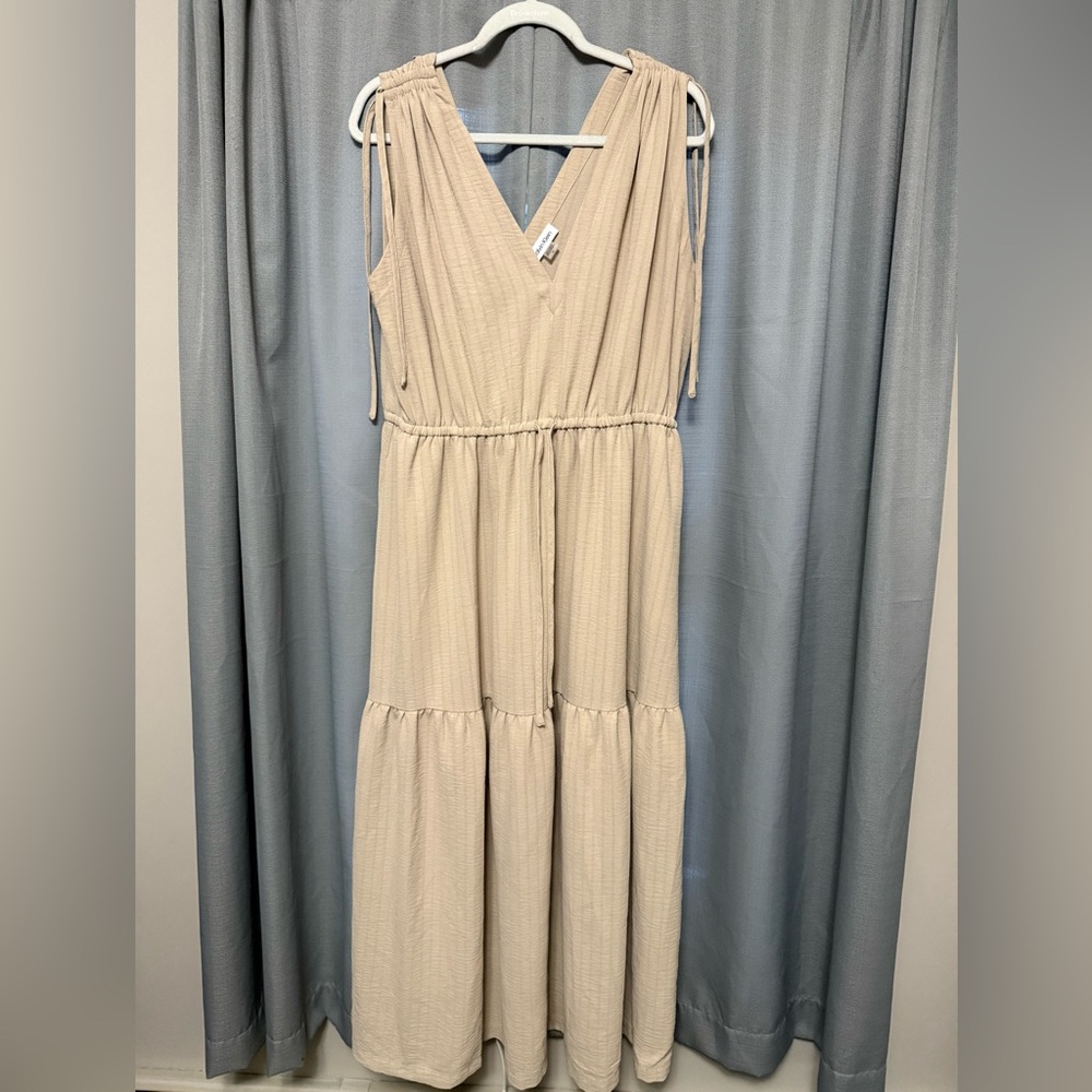Calvin Klein Cream / Beige Maxi Dress